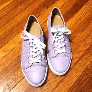 M. Gemi The Milia in lavender